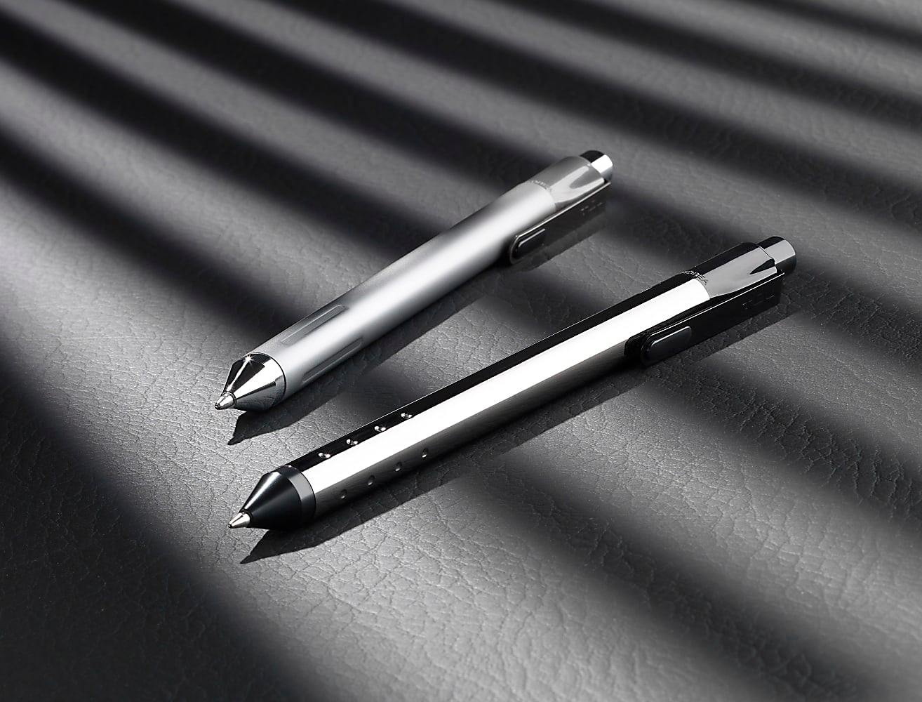 TUL Fine Writing Retractable Gel Pen with 2 Refills, Medium Point, 0.7