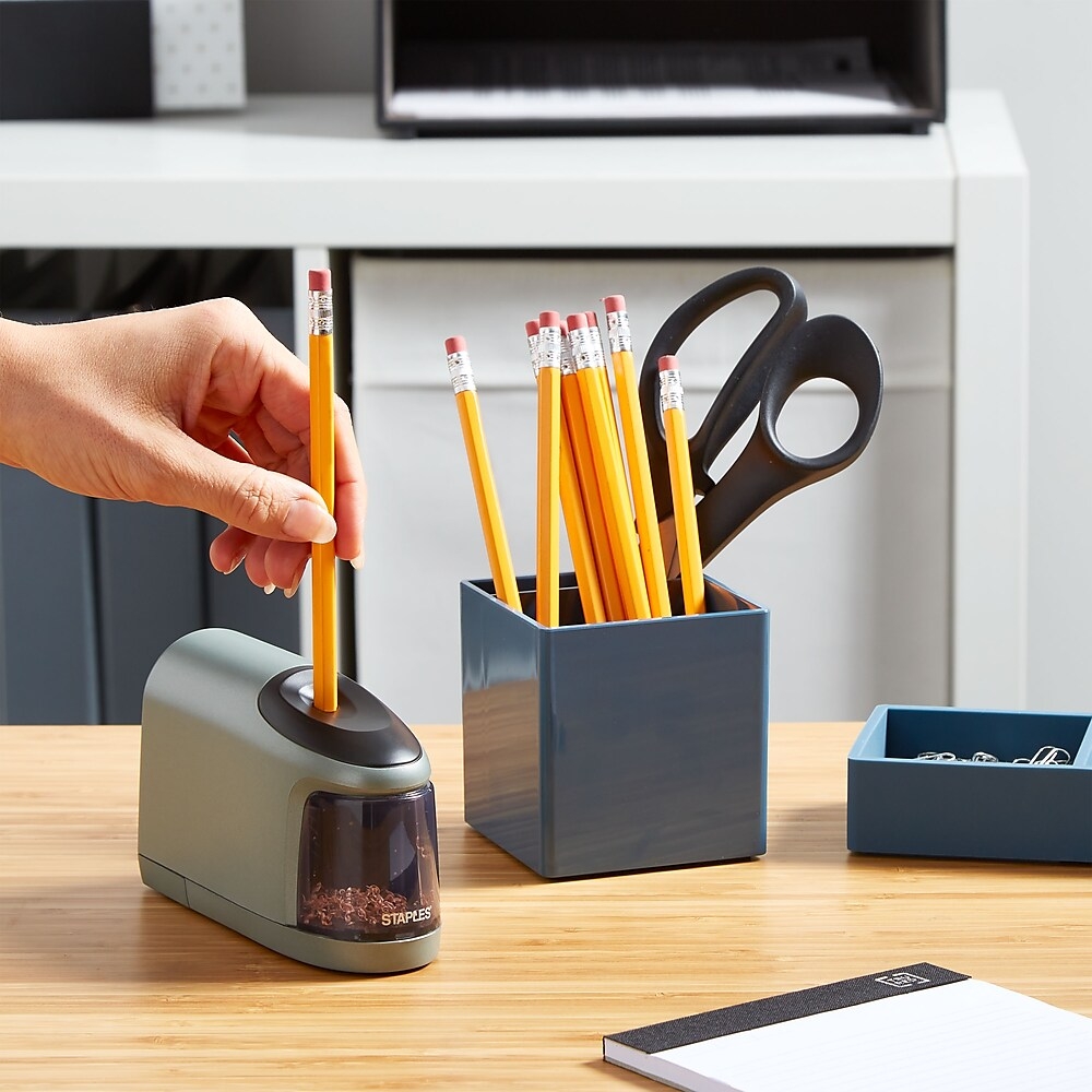 Staples® Slimline Battery Powered Pencil Sharpener, Silver/Black (17813
