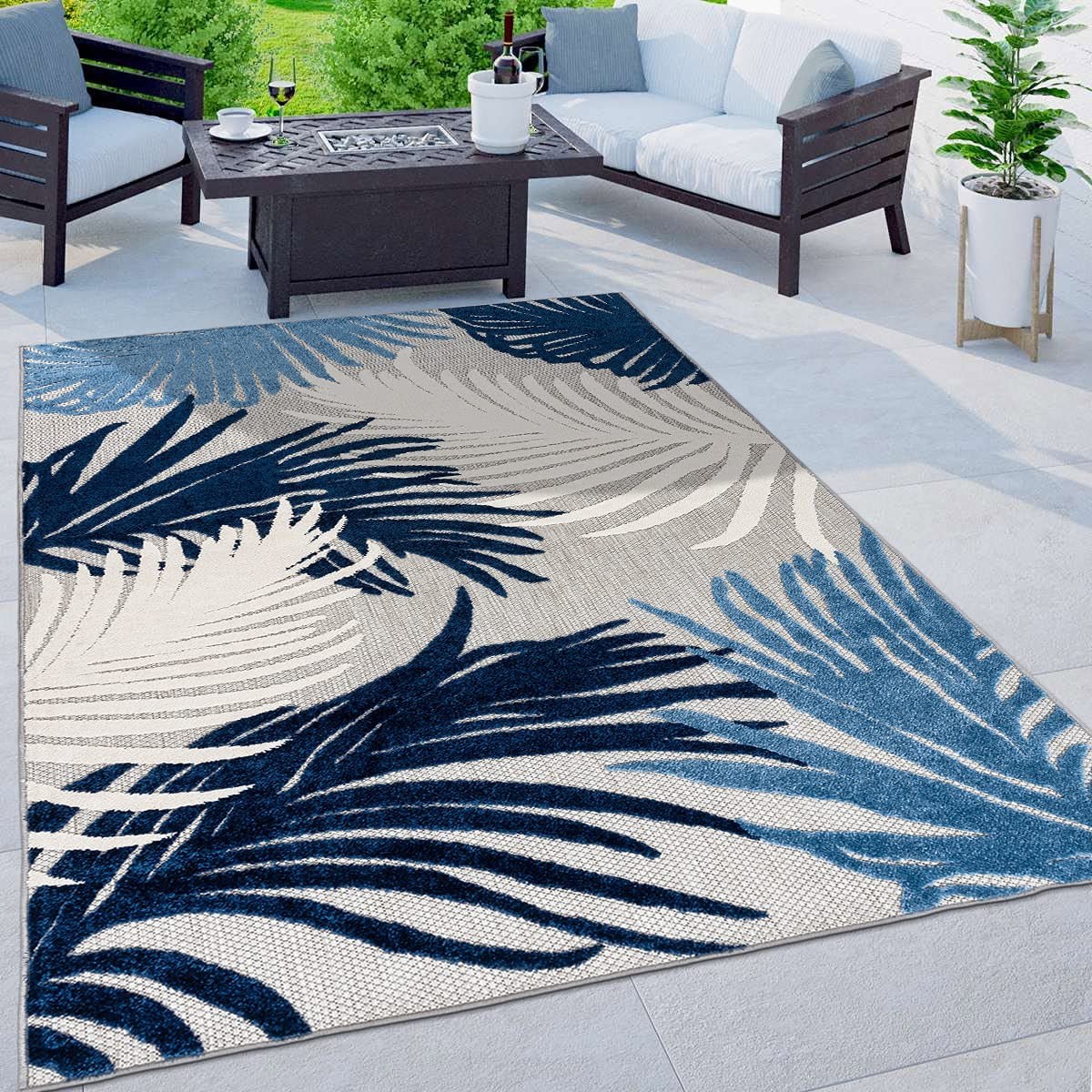Lucca Contemporary Floral Indoor/Outdoor Area Rug 5' x 7' Navy