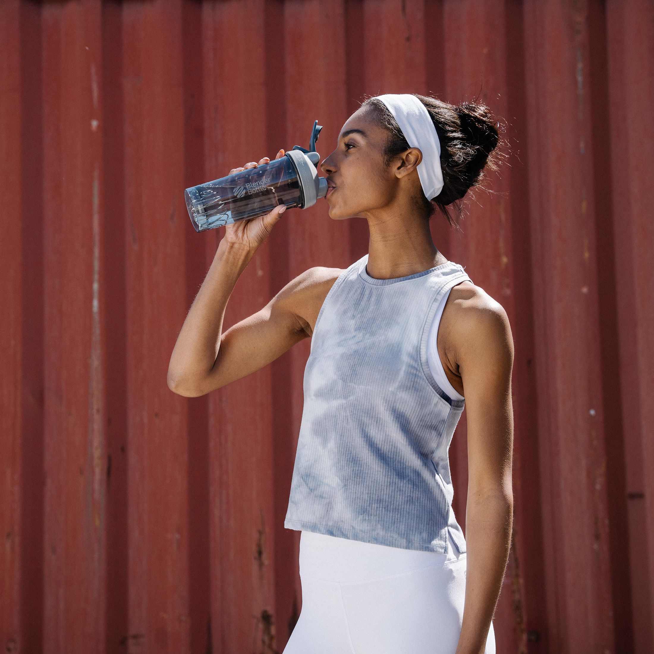 BlenderBottle Classic 28 oz White Shaker Cup with Flip-Top and Wide Mouth  Lid 