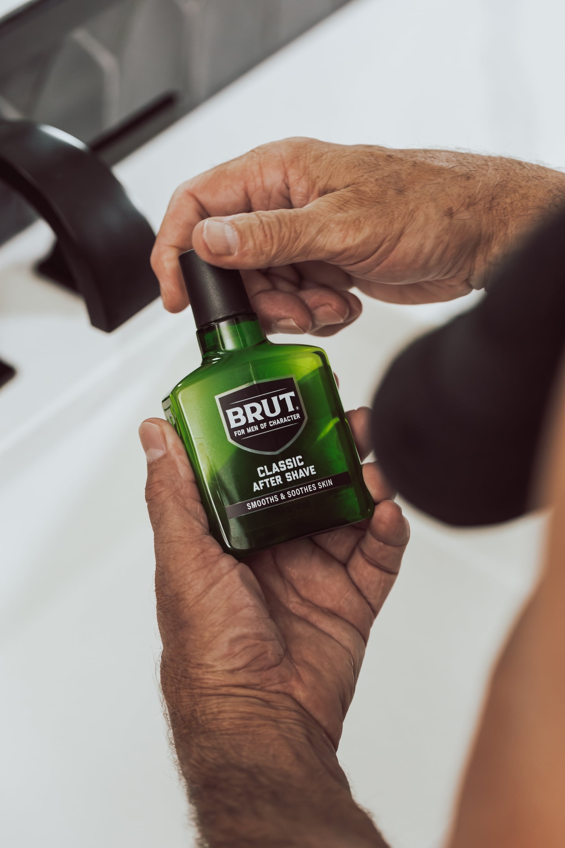 Brut Signature Scent After Shave with Aloe Vera, Classic Fragrance for