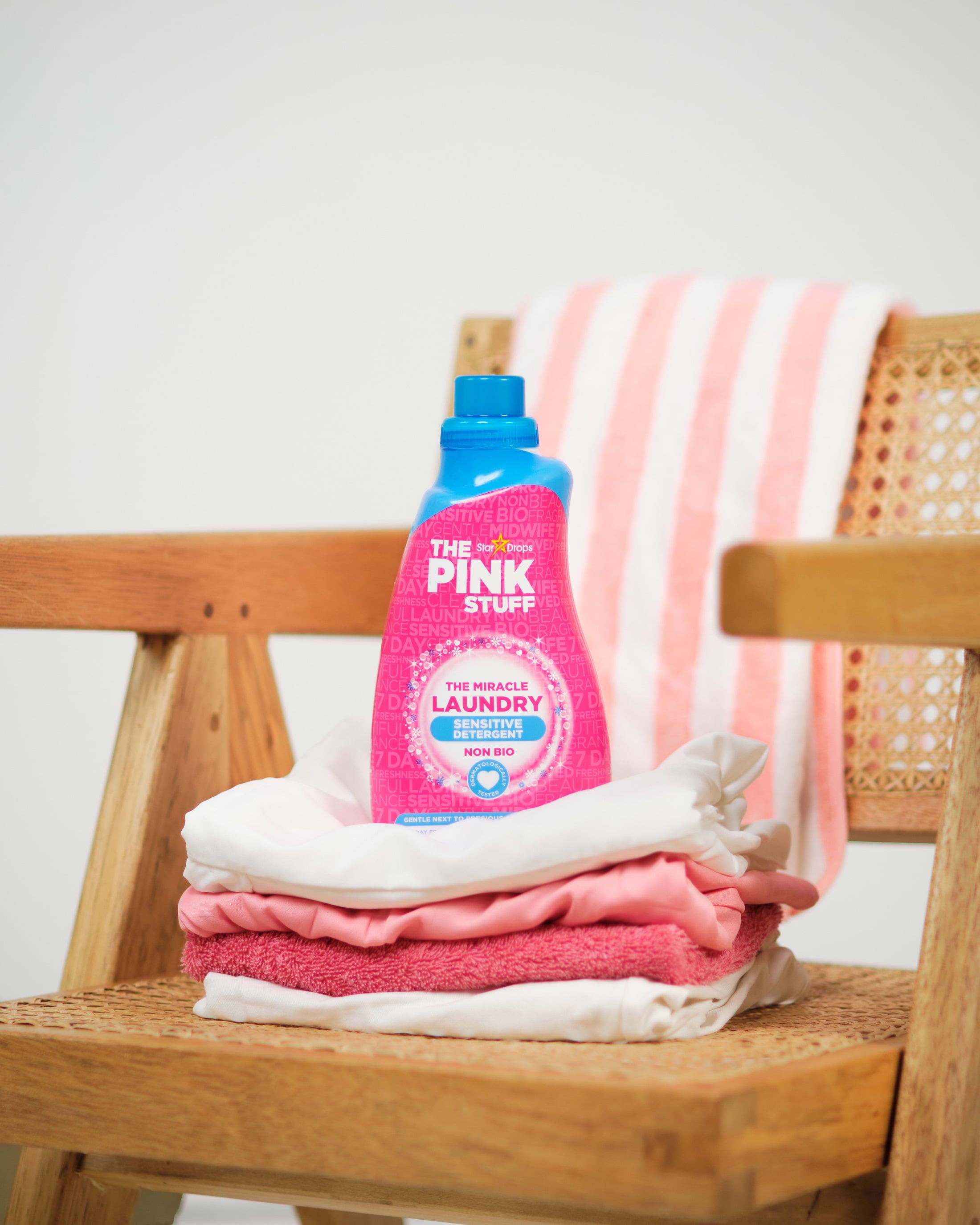 The Pink Stuff, Miracle Toilet Cleaner Gel, Bathroom Cleaner, 25.4 fl. oz.  Bottle 