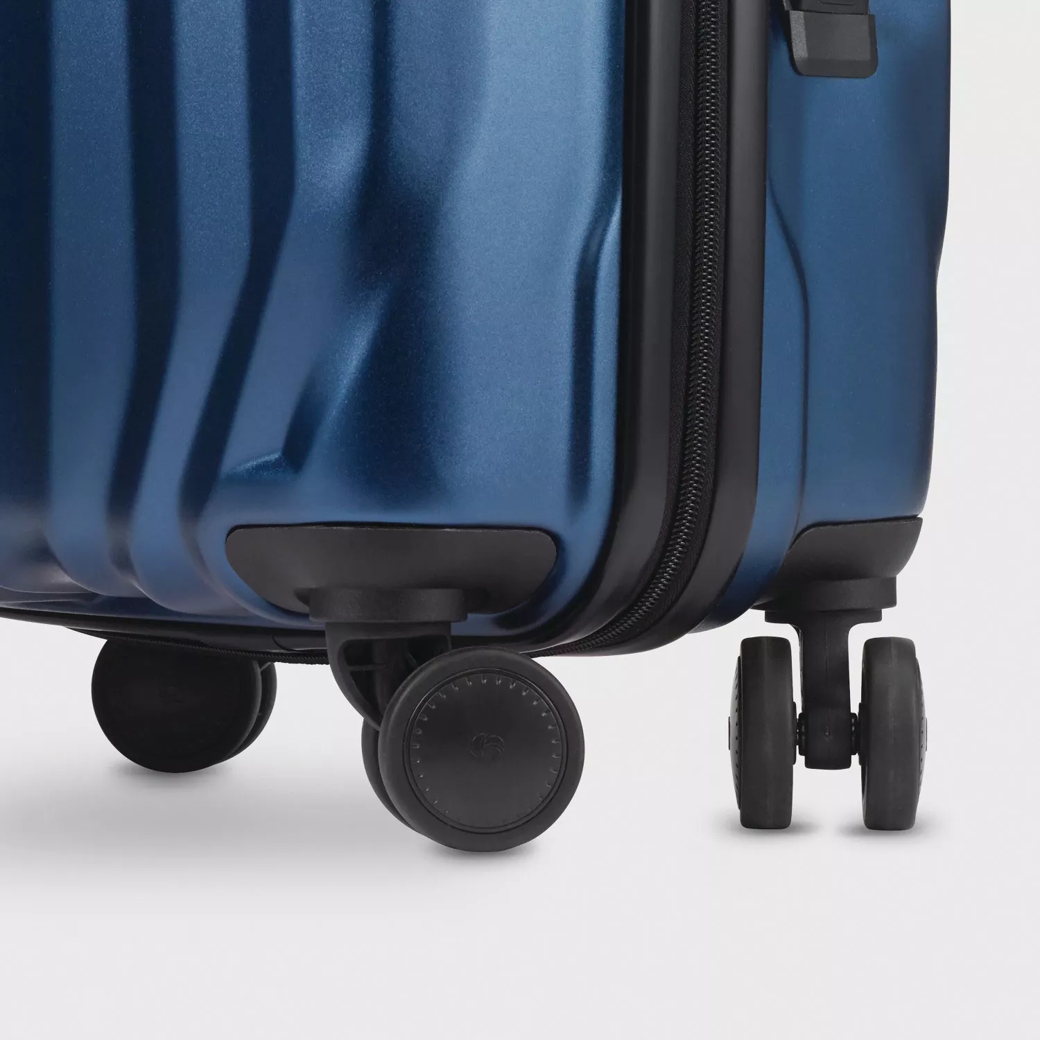 Samsonite Volante Hardside Spinner Luggage 2Piece Set (Assorted Colors