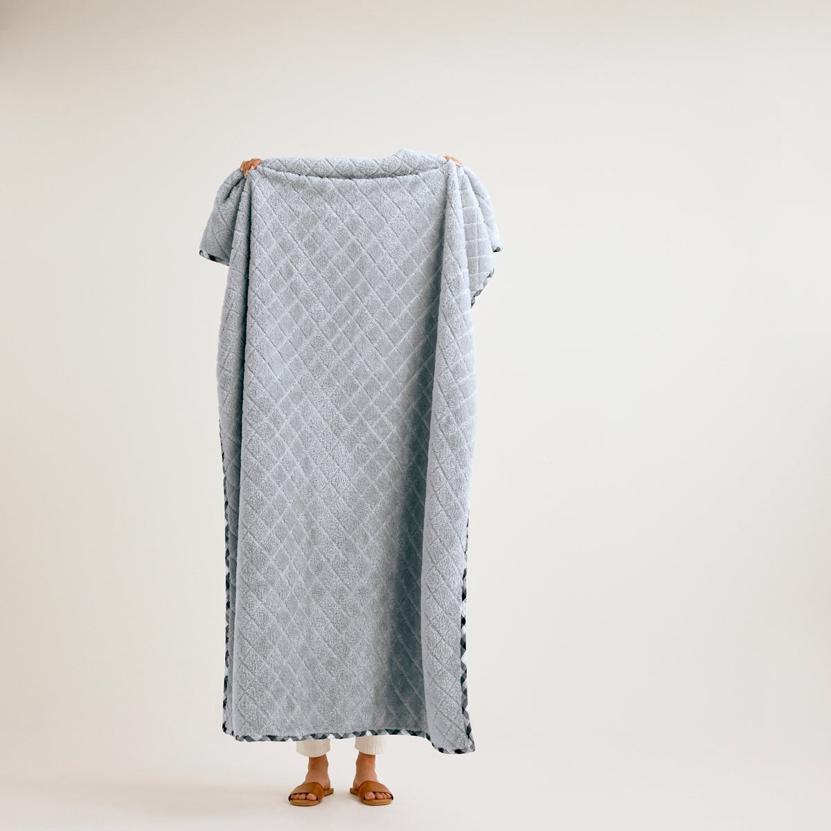 Vera Bradley Solid Throw Blanket in Kingbird Plaid Black/Gray