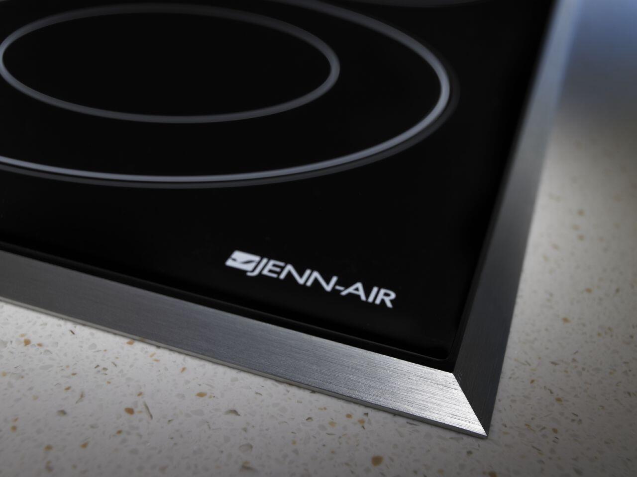 JED3430GB 30"" Electric Downdraft Cooktop with 4 Elements Perimetric