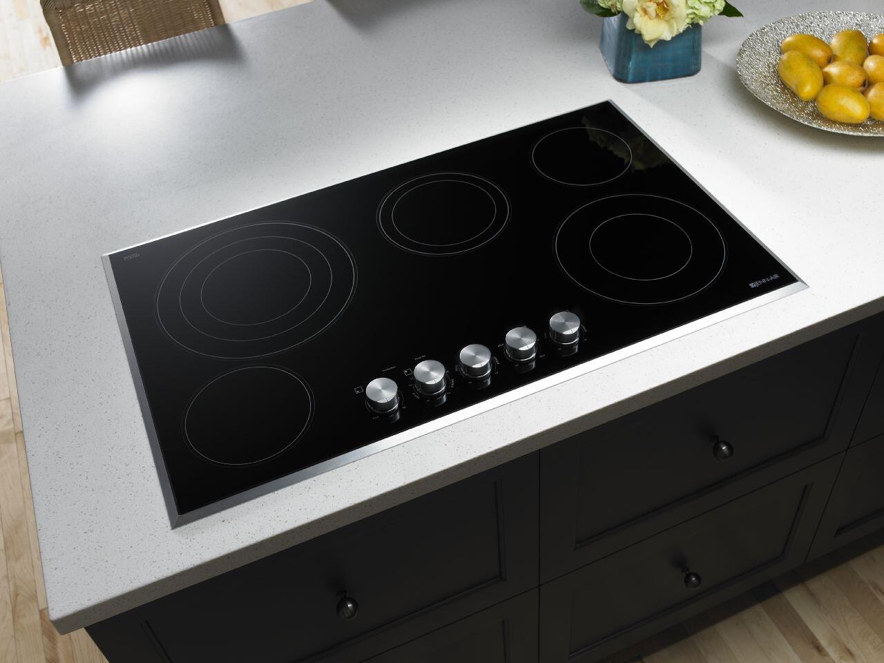 JED3430GB 30"" Electric Downdraft Cooktop with 4 Elements Perimetric