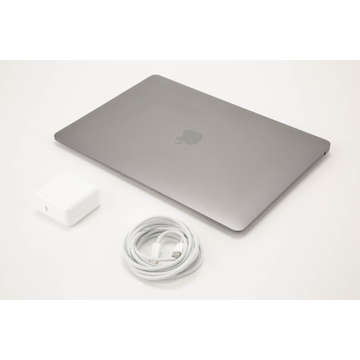 Used Apple MacBook Air 13.3" with Retina Display, M1 Chip with 8Core
