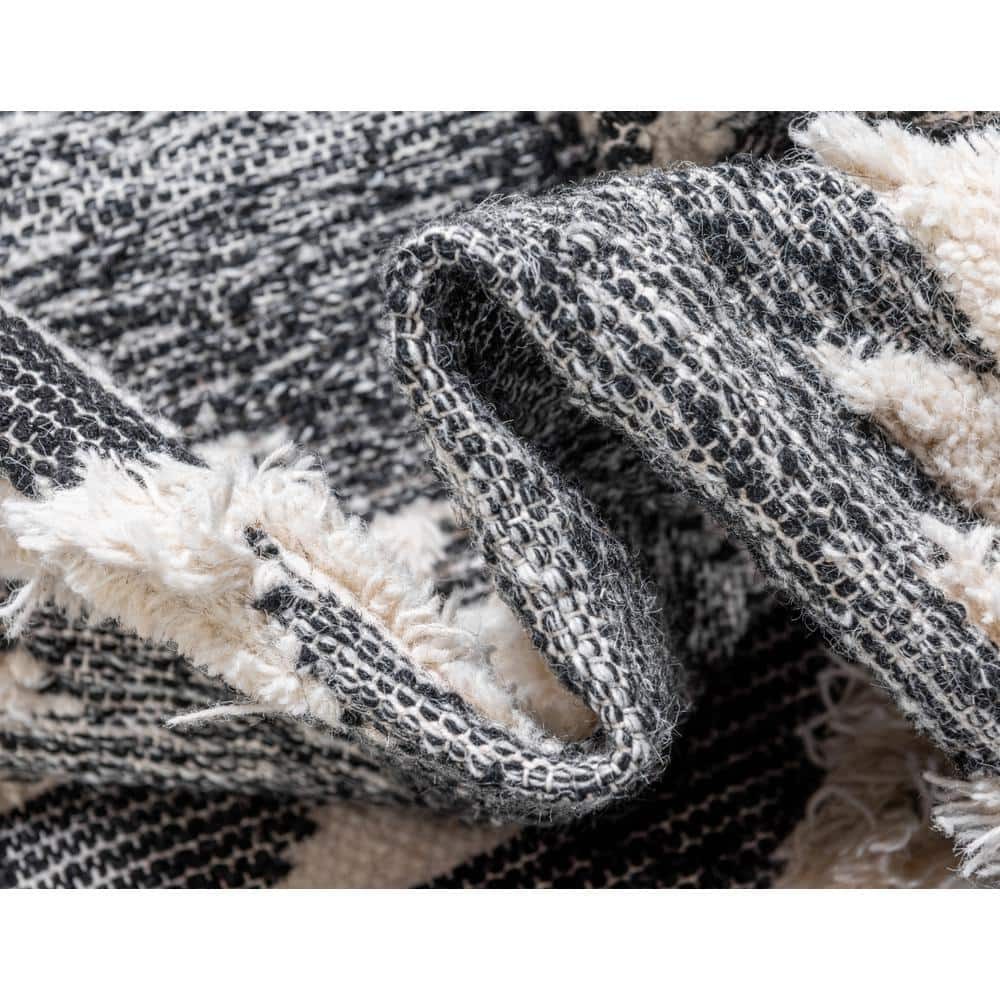 Unique Loom Mesa Charcoal 2 ft. 2 in. x 8 ft. 2 in. Runner Rug, Grey